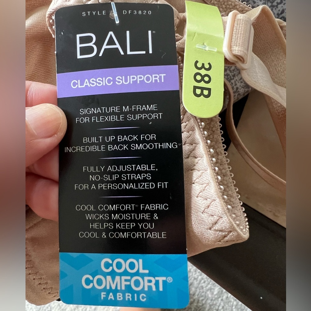 Bali Soft Comfort Wireless Bra in Light Tan